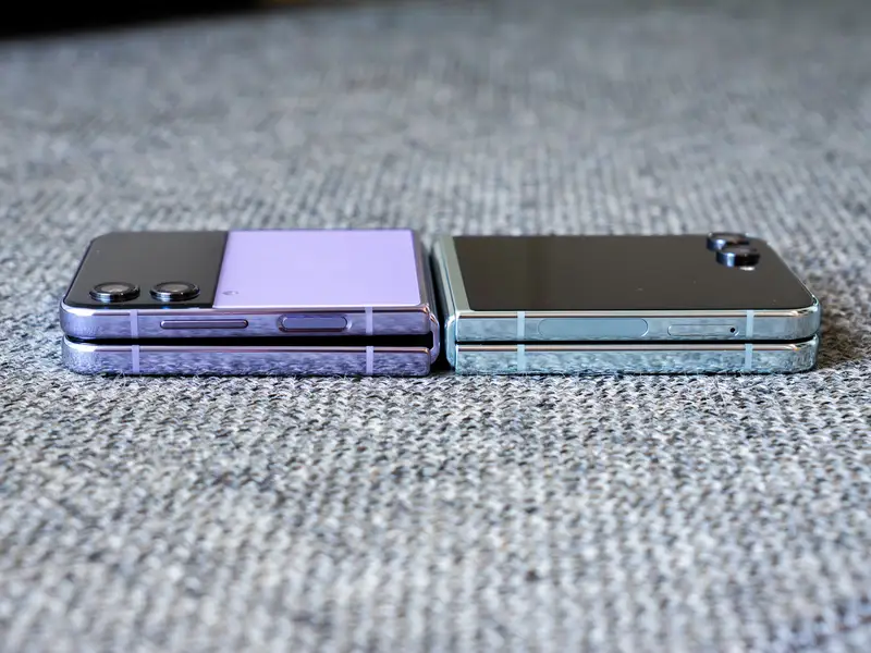 Samsung Galaxy Z Flip 4 vs. Z Flip 5: Design 