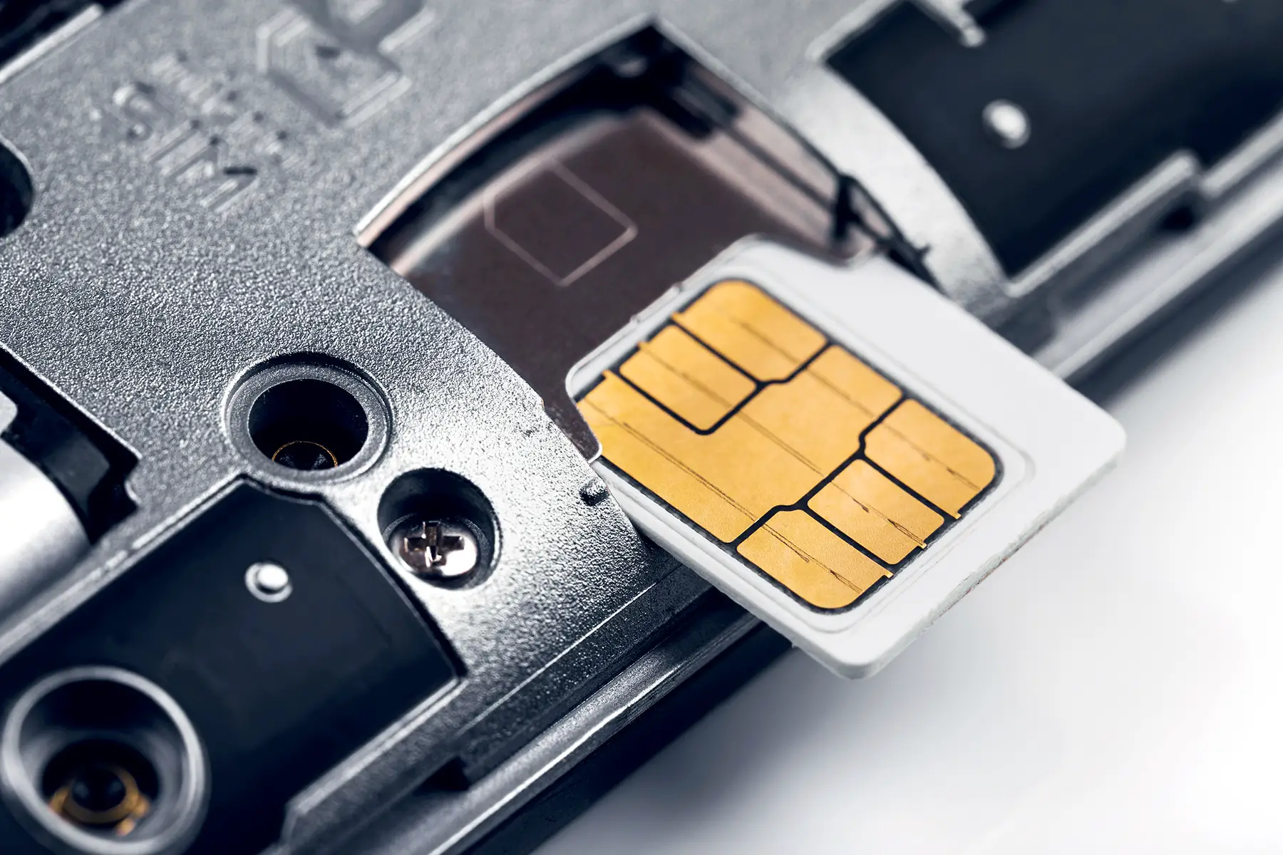 inserting-sim-card