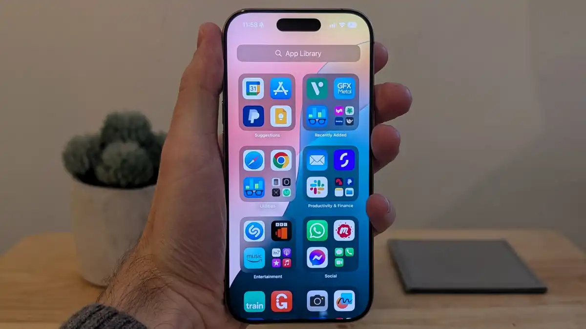 مراجعة هاتف Apple iPhone 16 Pro البرامج والتطبيقات