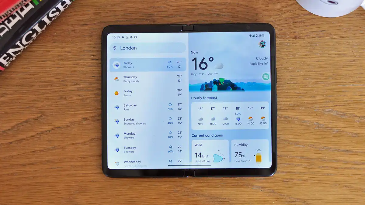Google-Pixel-Fold-review-weather-app.webp