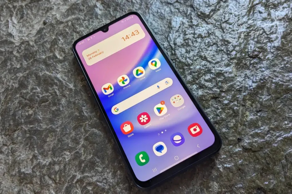 Samsung Galaxy A15 review FRONT1