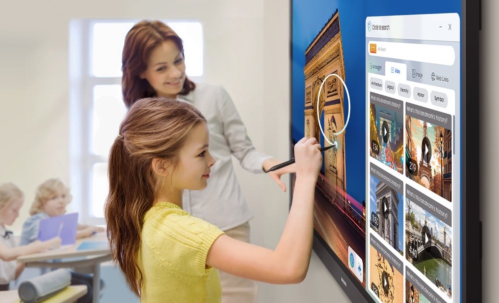 Samsung TVs and Displays Samsung AI Assistant AI Powered Interactive Display at Bett 2025 main2