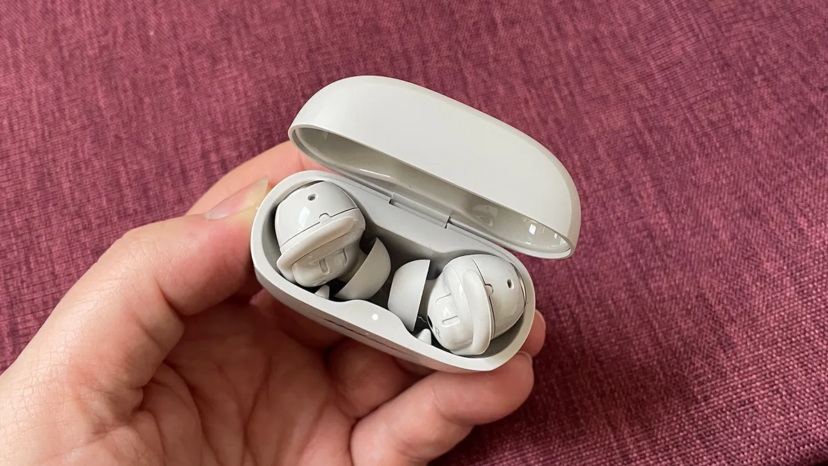 سماعات Bose QuietComfort Ultra إلغاء الضوضاء