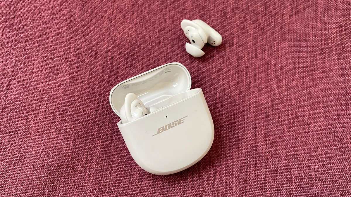 سماعات Bose QuietComfort Ultra الحكم