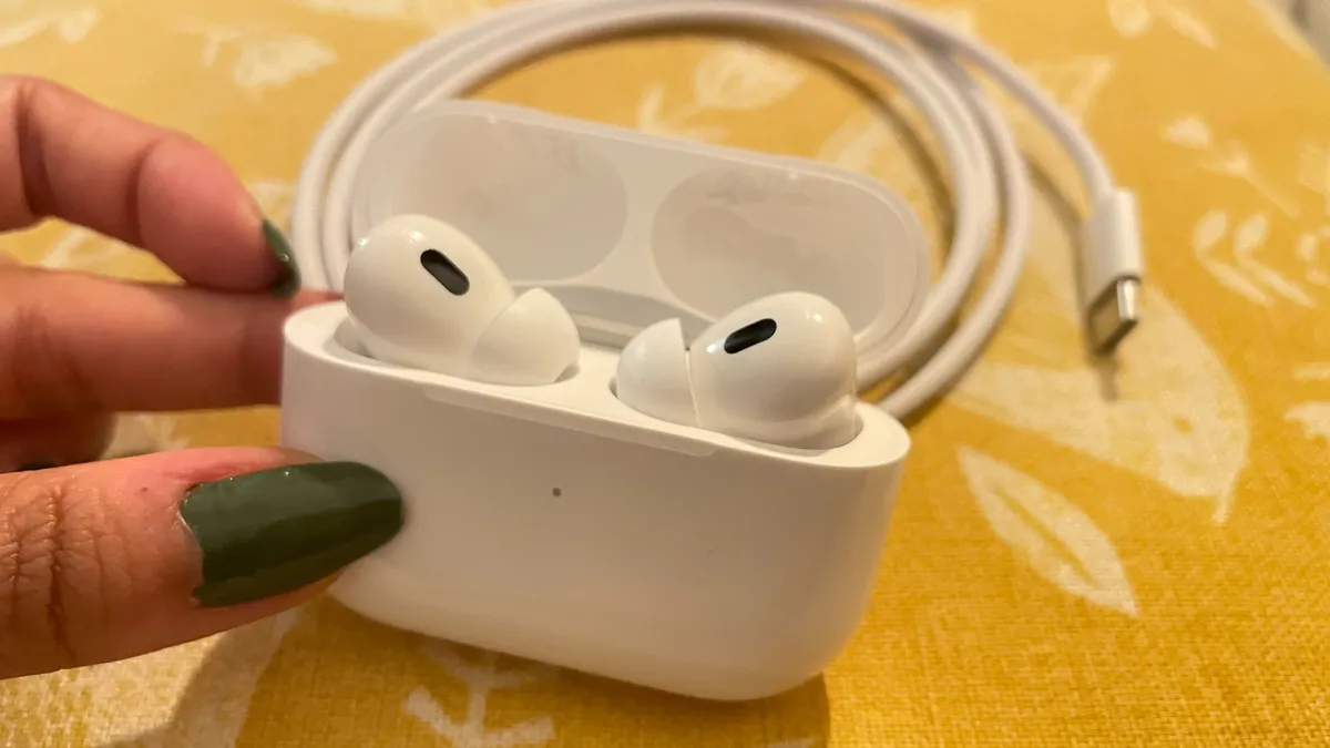 مراجعة سماعات ابل ايربودز برو 2 Apple AirPods Pro 2 8