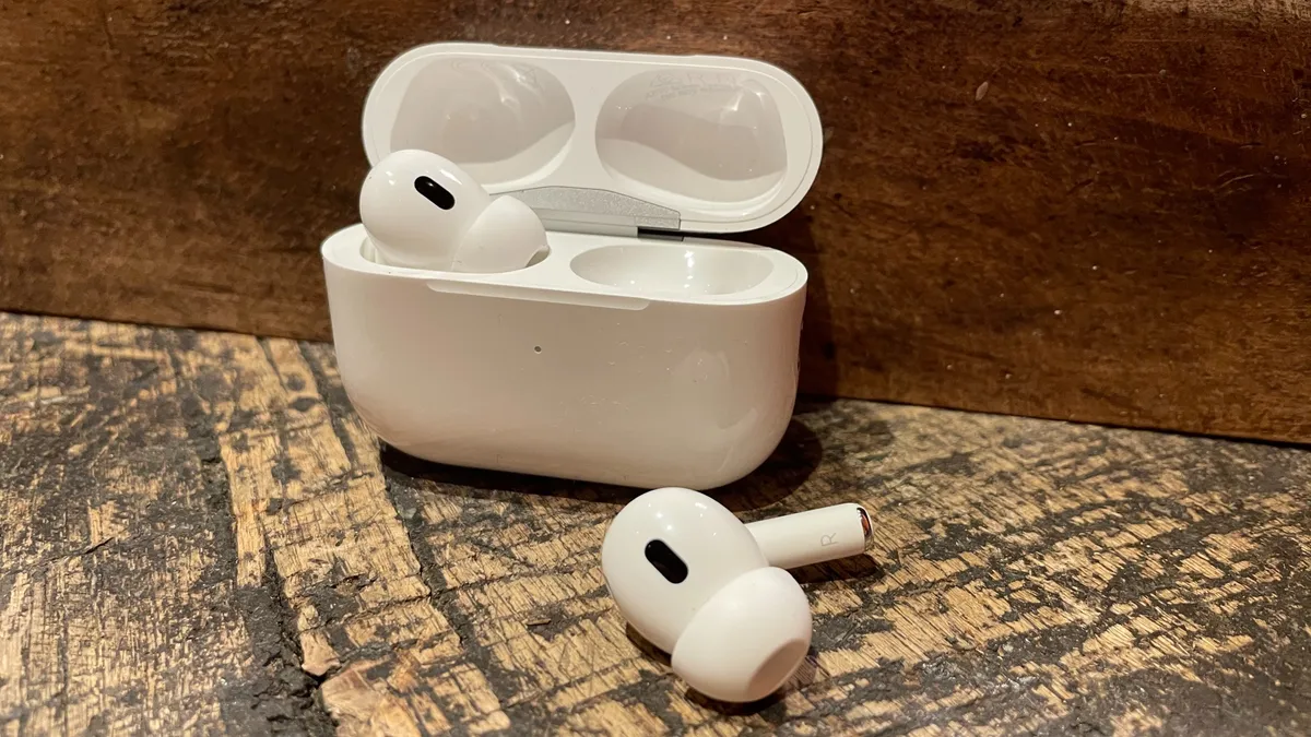 مراجعة سماعات ابل ايربودز برو 2 Apple AirPods Pro 2 التصميم