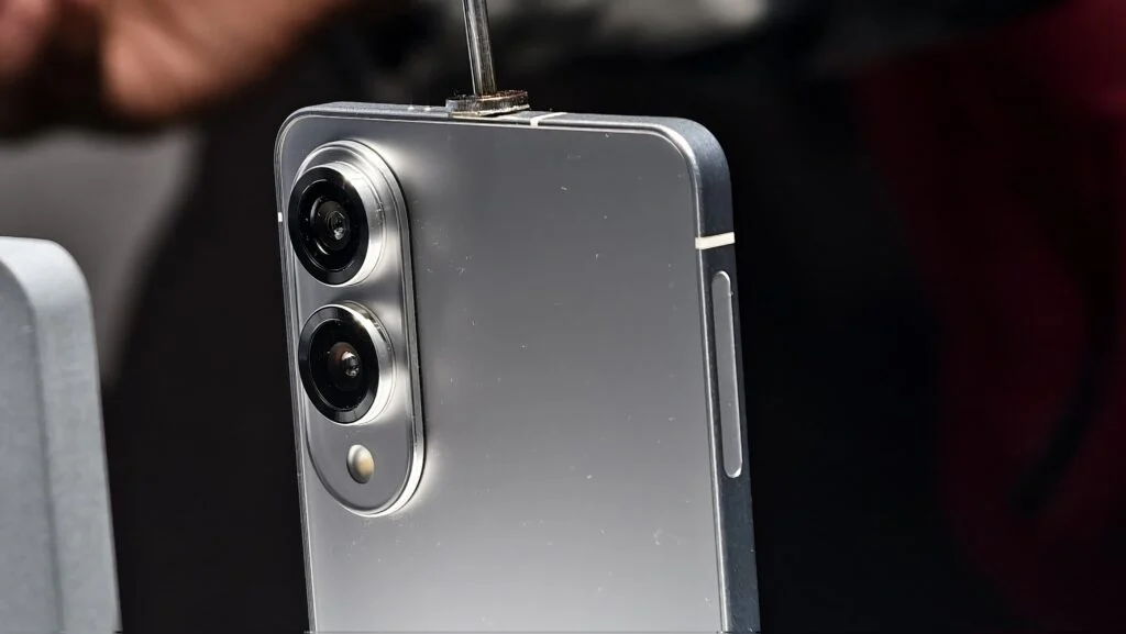Galaxy S25 Edge camera module 1024x577 1 1