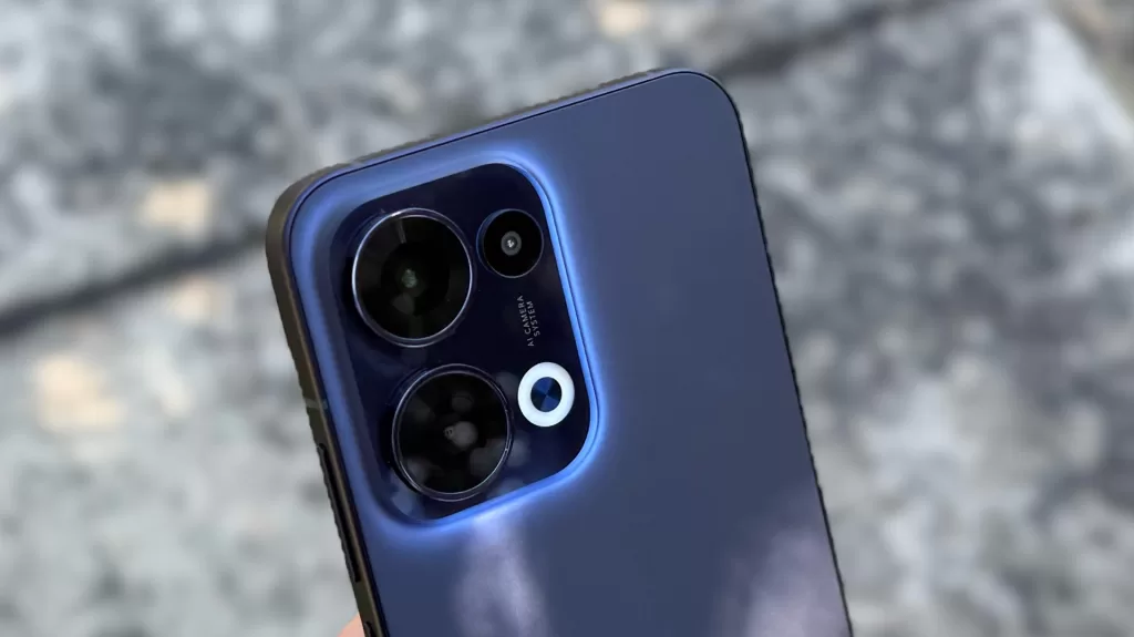 تم إطلاق هاتف Oppo Reno13 5G الجديد بسعة 12 جيجابايت + 512 جيجابايت باللون الأزرق السماوي 3 OppoReno13 4 1024x575 1