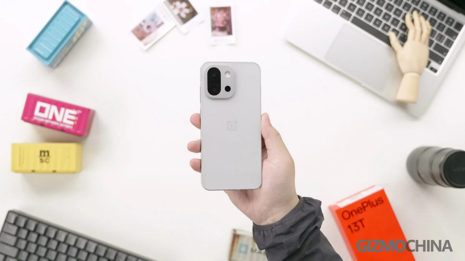OnePlus 13T 1