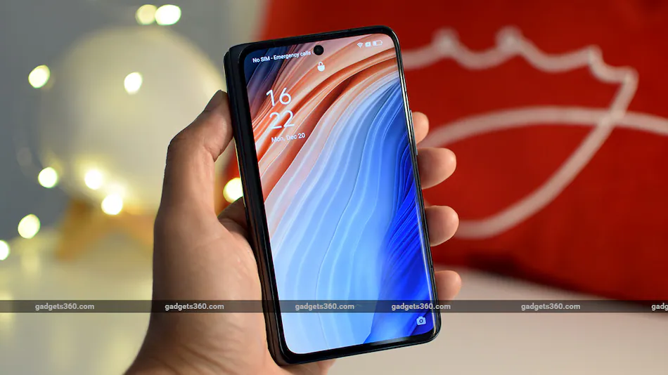 oppo find n first look hand gadgets360 1640000053854 1