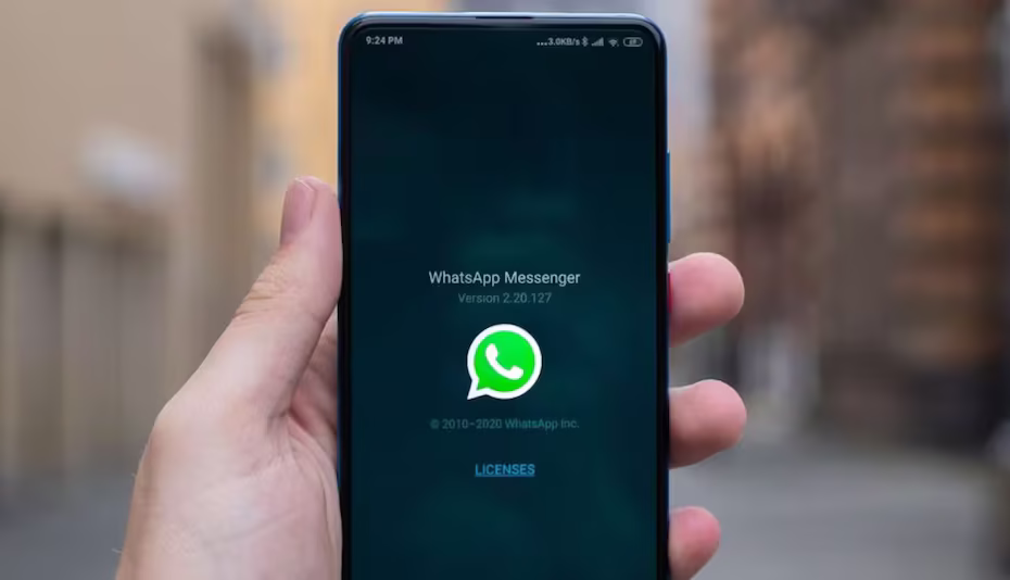 يقال أيضًا أن WhatsApp لنظام Android يعمل على واجهة Meta AI المعاد تصميمها