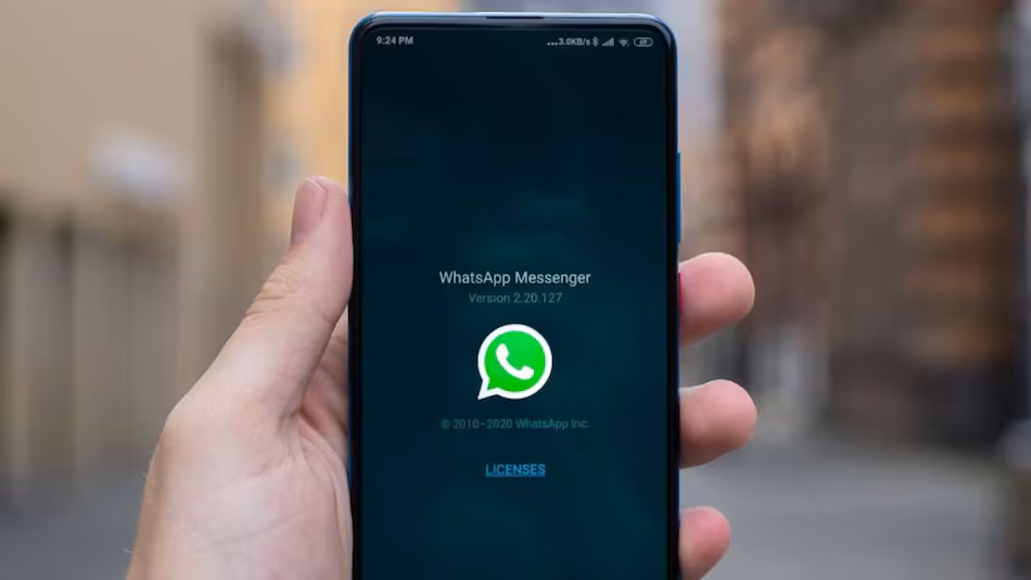 يقال أيضًا أن WhatsApp لنظام Android يعمل على واجهة Meta AI المعاد تصميمها