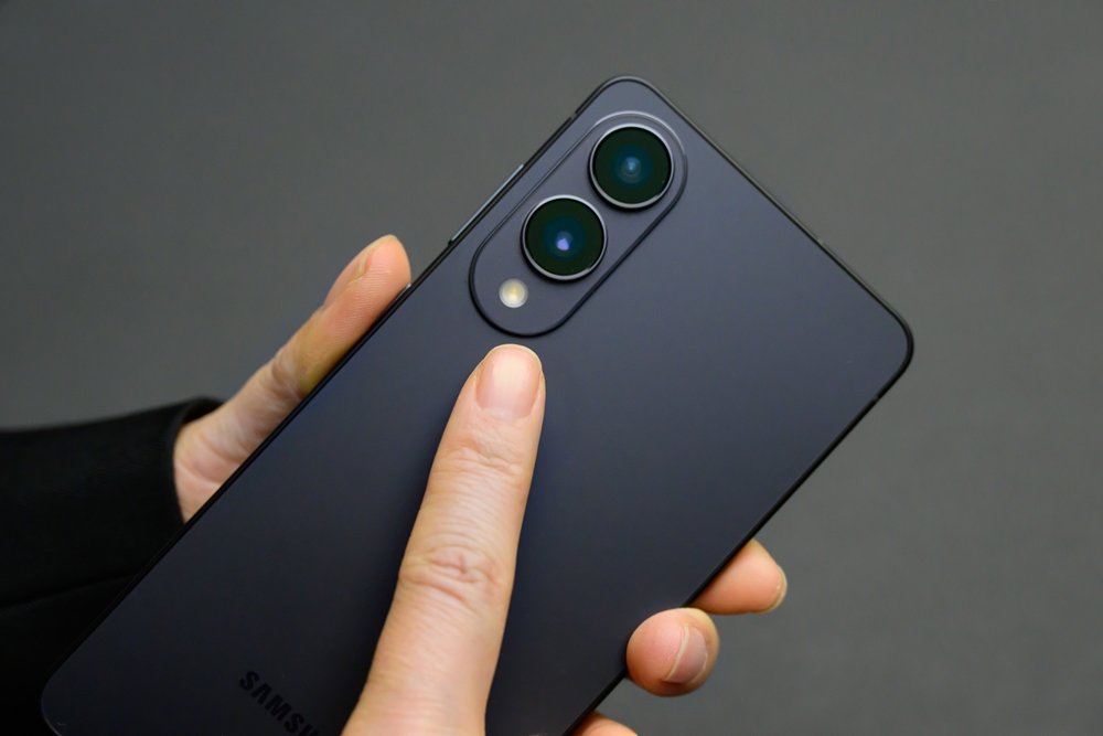 Galaxy S25 Edge 1