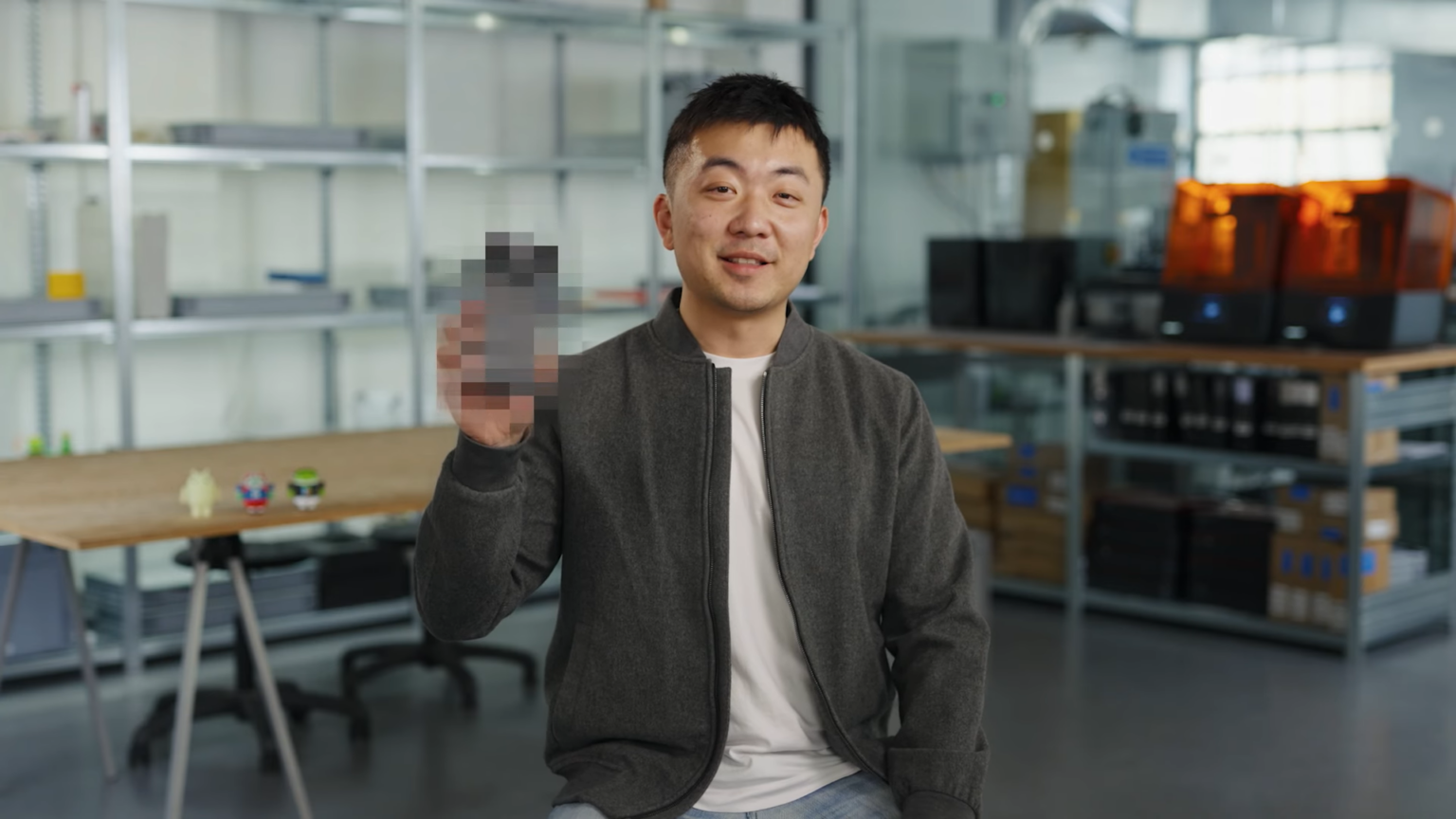 Carl Pei showing pixeleted Nothing Phone 3 1536x864 1