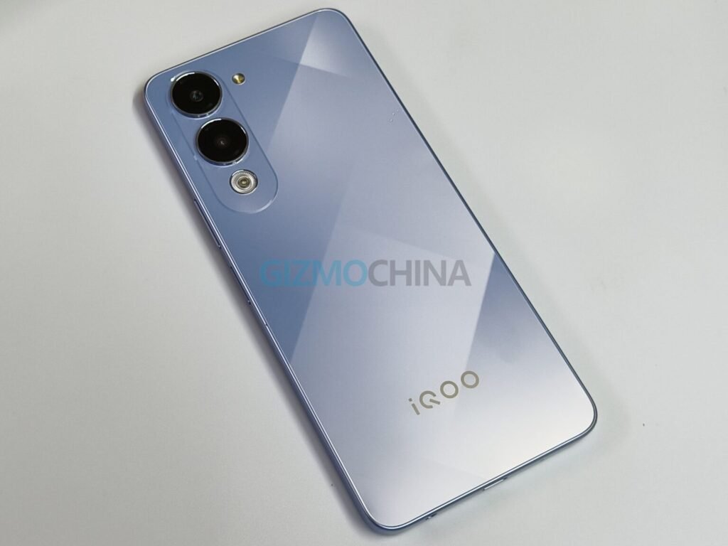 مراجعة عملية لهاتف iQOO Z10 Lite 5G: منافس جديد في قطاع 5G الاقتصادي