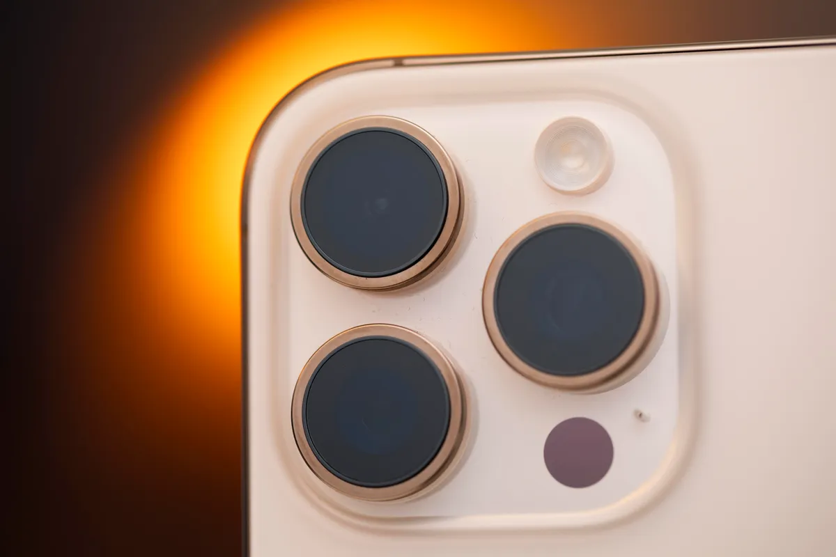 apple iphone 16 pro max camera lens photography 4742 3