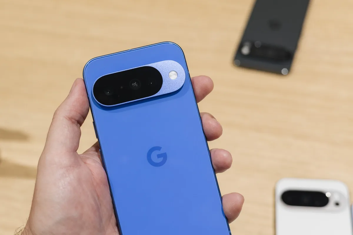google pixel 10 pro xl fold review cnet lanxon 37
