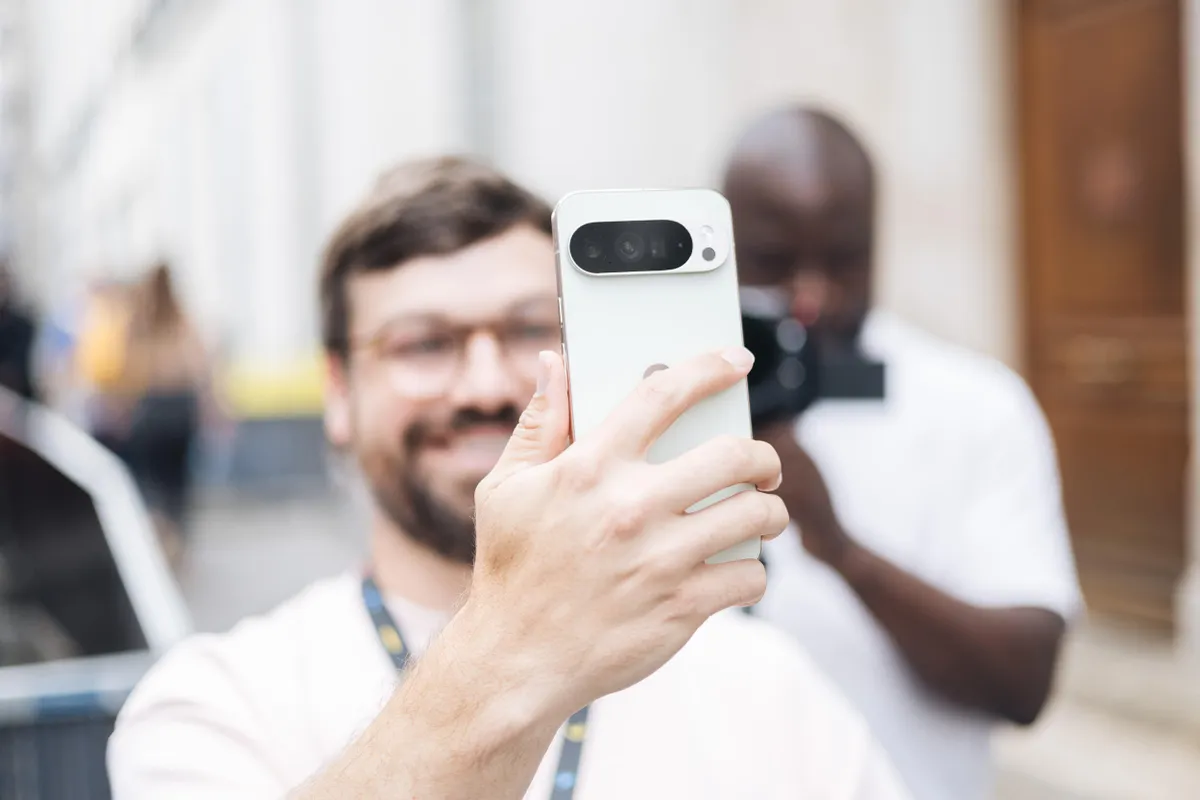 google pixel 10 pro xl review cnet lanxon 11
