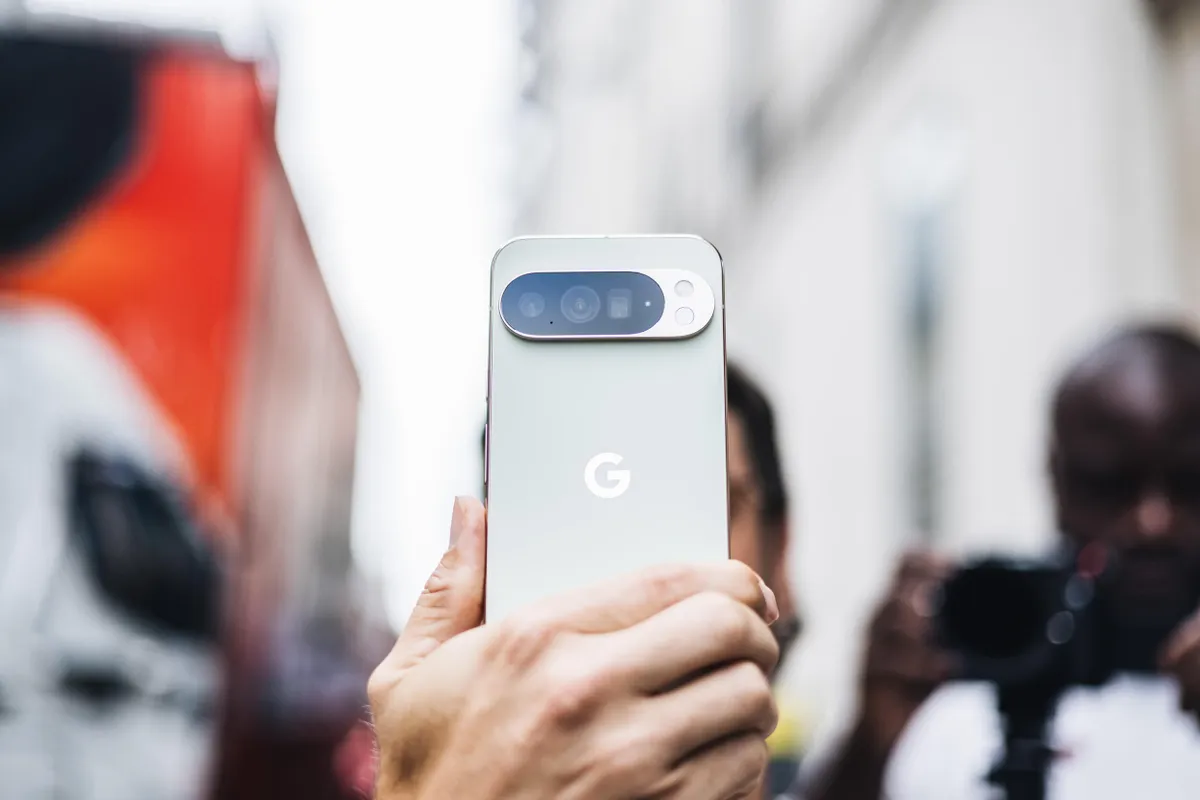 google pixel 10 pro xl review cnet lanxon 12