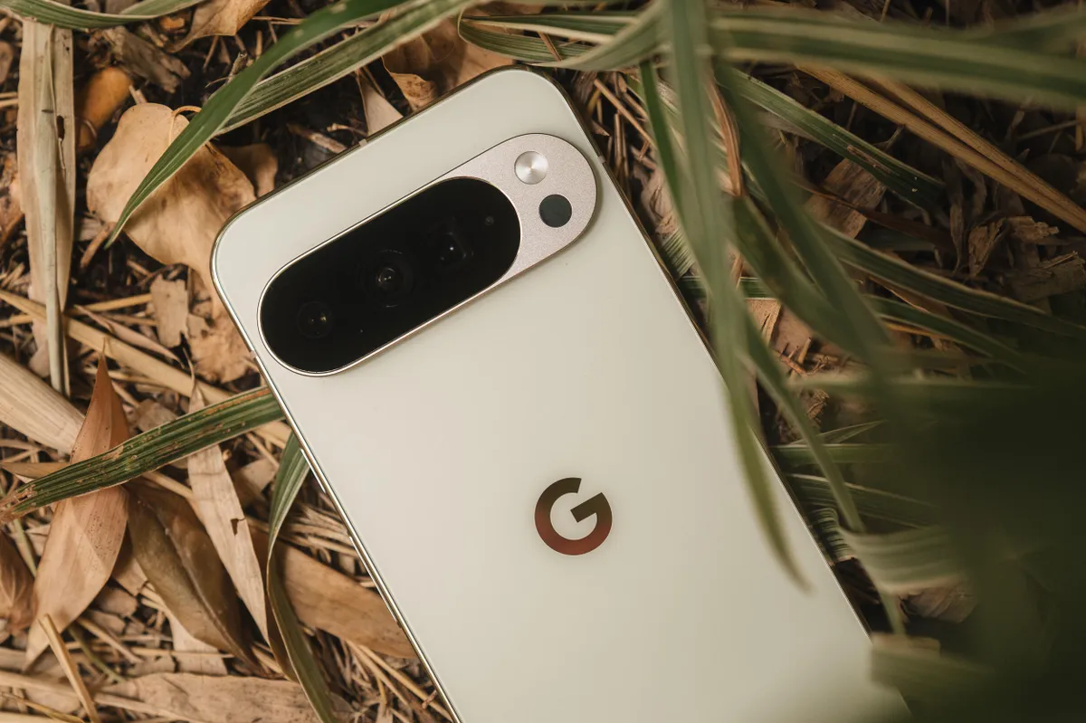 google pixel 10 pro xl review cnet lanxon 18