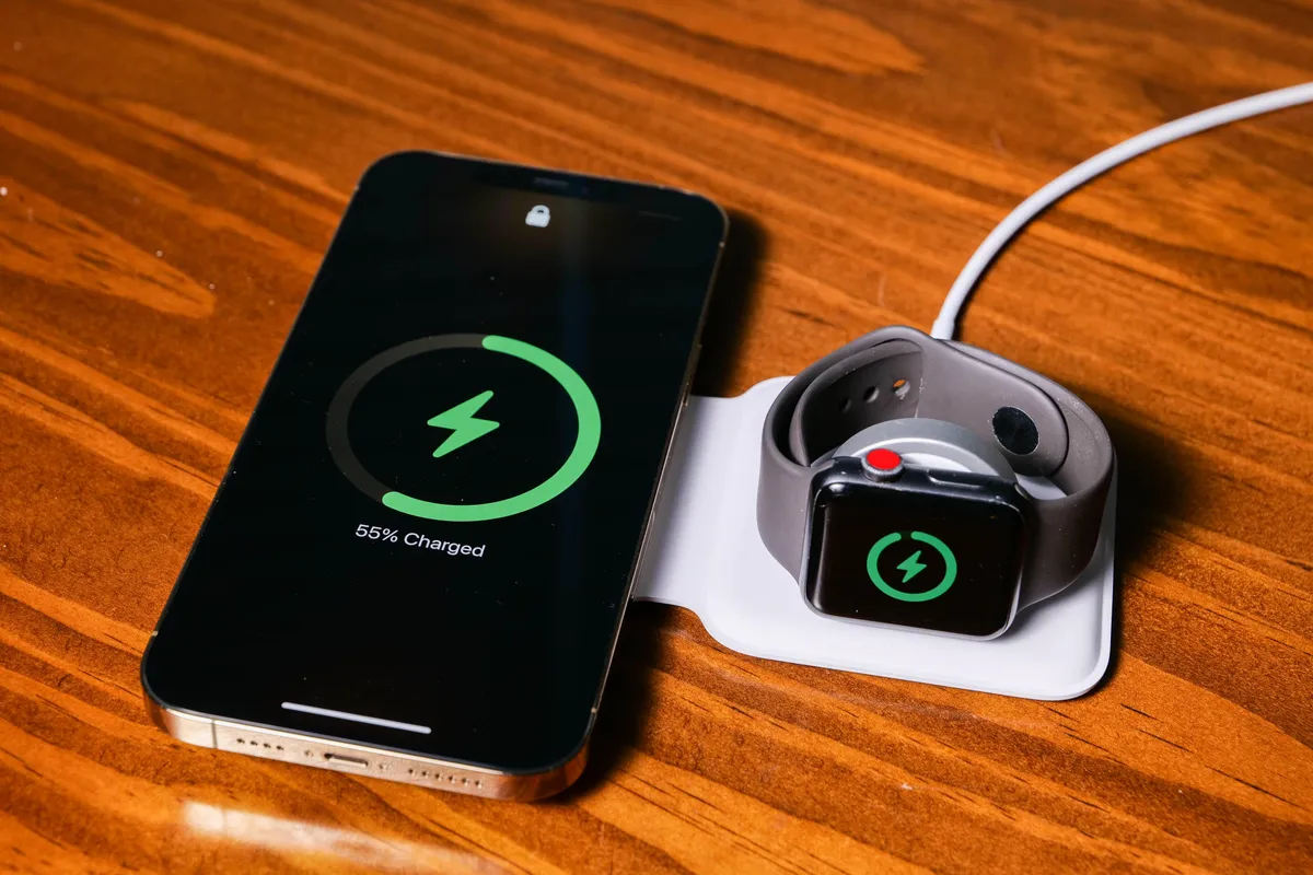 003 iphone 12 magsafe charger