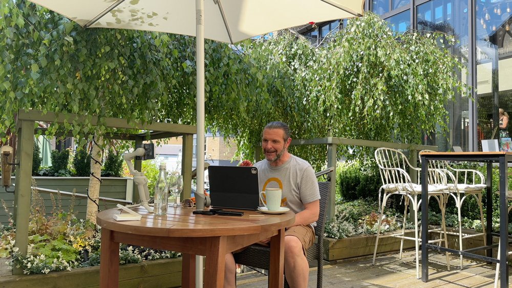 سعر iphone 15 pro max egypt: المراجعة الكاملة 15 Multicam