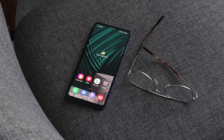 Samsung Galaxy A72 Review 21