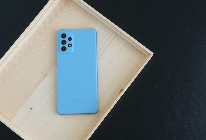 Samsung Galaxy A72 Review 3