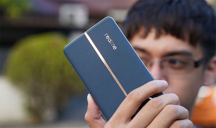 مواصفات و سعر موبايل ريلمي 12 برو بلس (+realme 12 Pro) 17 realme12proplus blue color