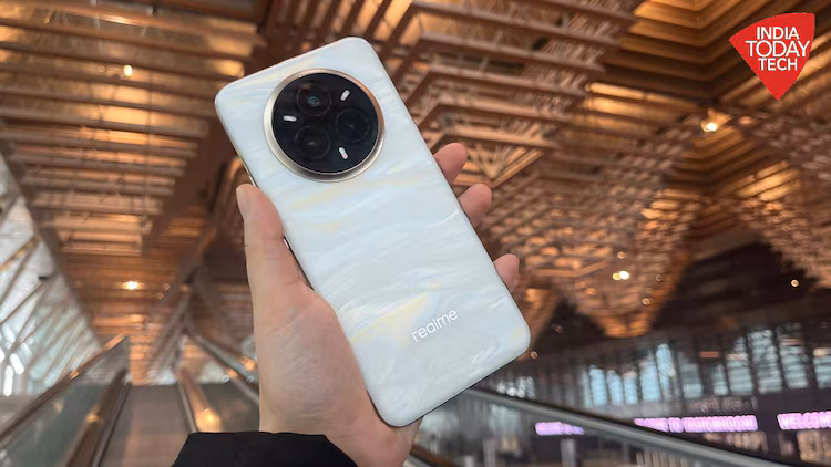 ريلمي 14 برو بلس: الملك الجديد للفئة المتوسطة؟ 1 realme 14 pro cover