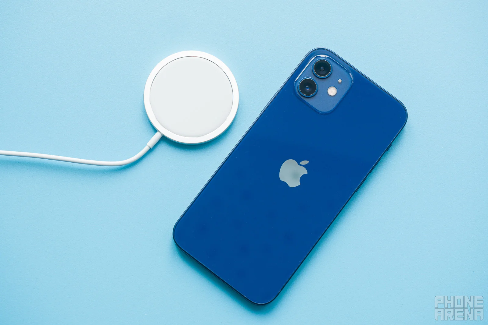 Apple iPhone 12 عمر البطارية