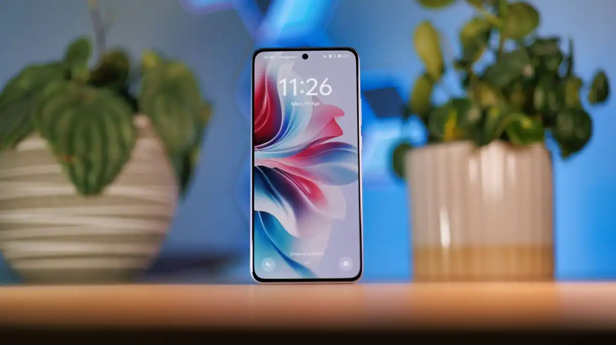 Oppo Reno11 F 5G الشاشة و مكبرات الصوت