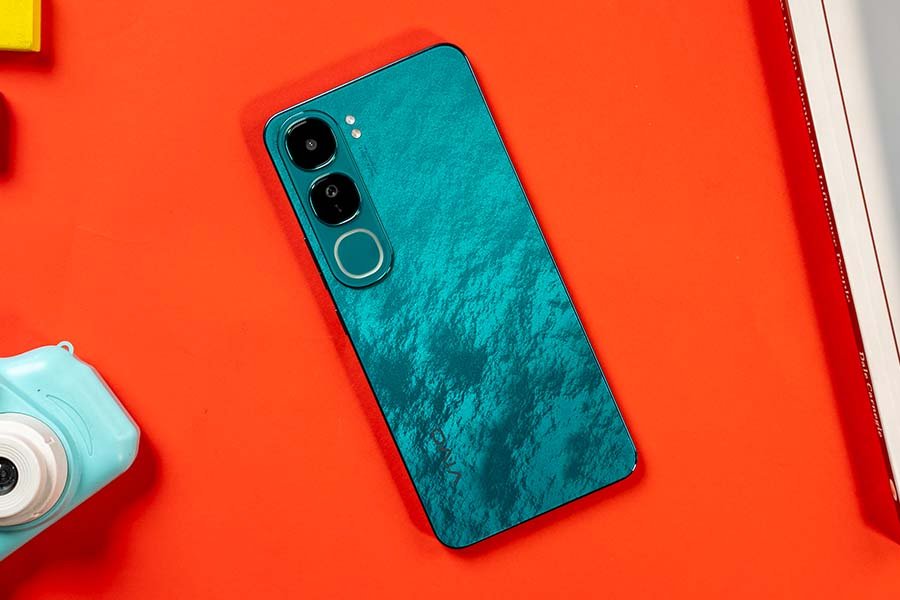 سعر vivo v40 lite:مواصفات, عيوب و سعر فيفو v40 لايت 41 Vivo V40 Lite Rear Design