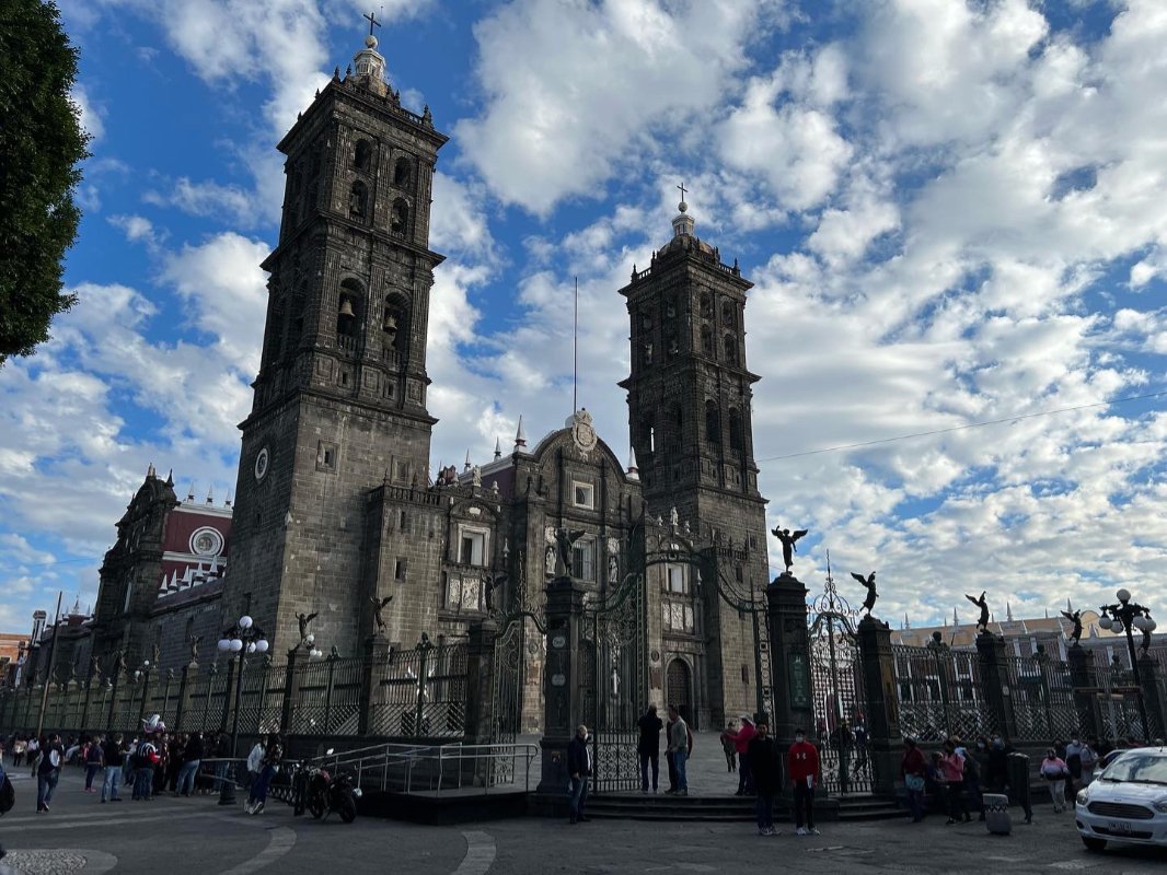 سعر و مواصفات ايفون 13 في مصر و السعودية 256 جيجا: سعر ايفون 13 15 iphone13pro puebla