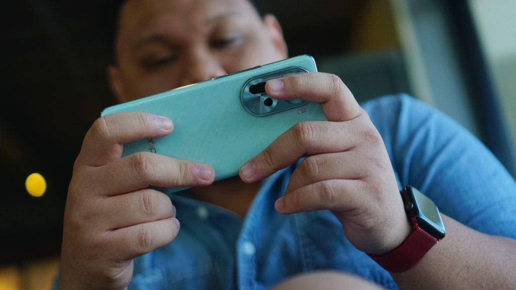 اوبو رينو 11: سعر اوبو رينو 11 50 oppo reno11 5g wave green photos gadgetmatch 20240201 25 1024x576 1