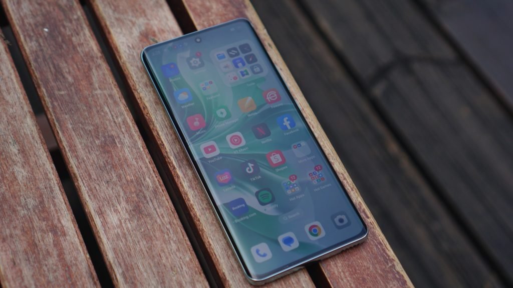 اوبو رينو 11: سعر اوبو رينو 11 3 oppo reno11 5g wave green photos gadgetmatch 20240201 34 1024x576 1