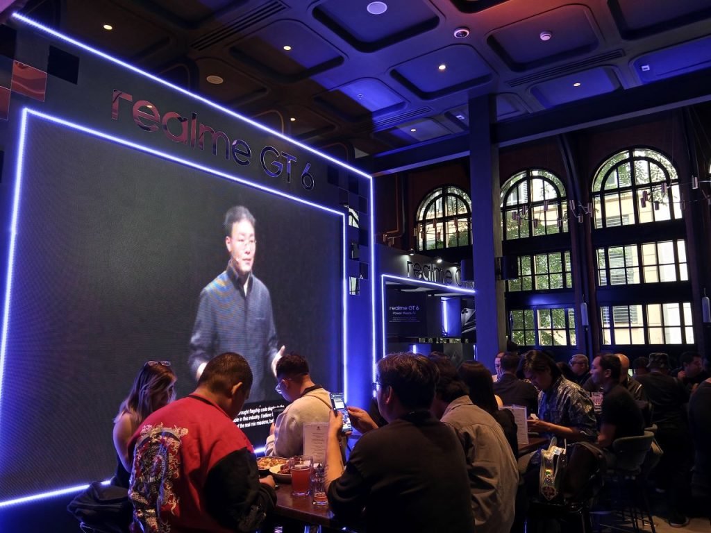 سعر ريلمي c65 : مميزات و عيوب ريلمي C65 16 realme c65 sample photos indoor low light gt 6 launch event 2 20240621 gadgetmatch 1024x768 1