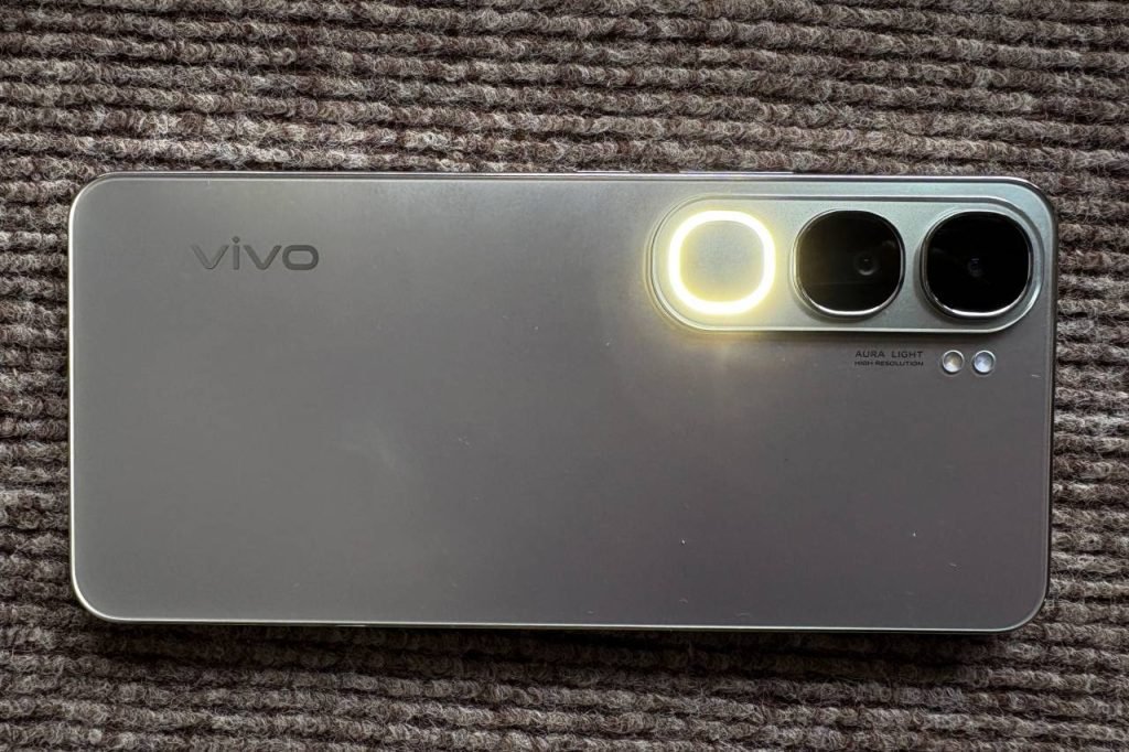 سعر vivo v40 lite:مواصفات, عيوب و سعر فيفو v40 لايت 4 vivo v40lite aura 1024x682 1