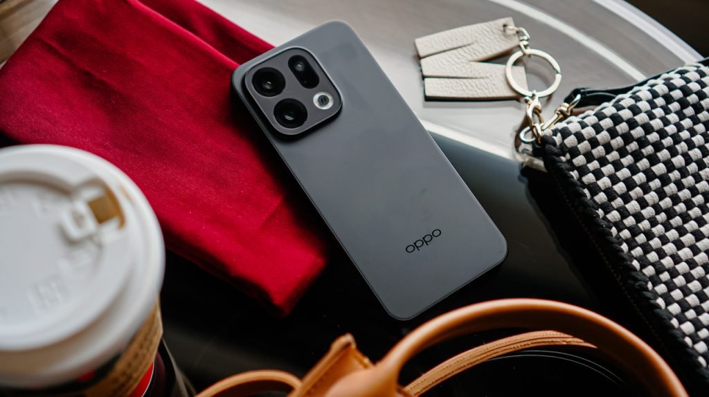 سعر OPPO Find X9 و مواصفاته - مميزات و عيوب أوبو فايند إكس 9 59 gadgetmatch 20251219 oppo find x9 3 1024x574 1