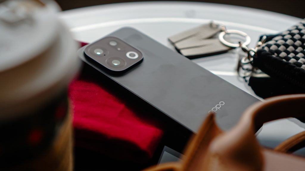 سعر OPPO Find X9 و مواصفاته - مميزات و عيوب أوبو فايند إكس 9 58 gadgetmatch 20251219 oppo find x9 4 1024x574 1