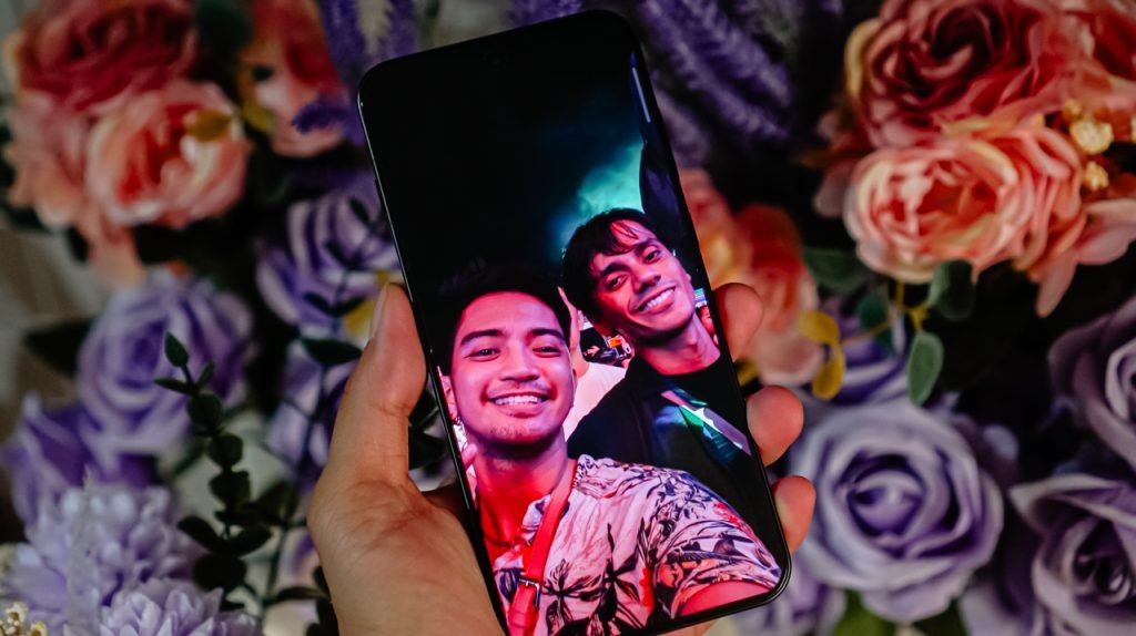 سعر OPPO Find X9 و مواصفاته - مميزات و عيوب أوبو فايند إكس 9 16 gadgetmatch 20251219 oppo find x9 54 1024x574 1