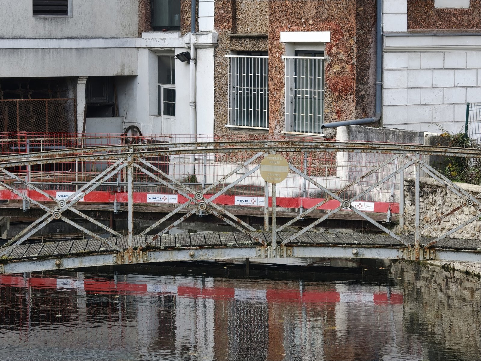 مقارنة بين هاتف OnePlus 15 وهاتف OPPO Find X9 Pro: كيف تختار أفضل هاتف ذكي عالي المواصفات؟ 16 img20251024150905 copie 2 2 scaled