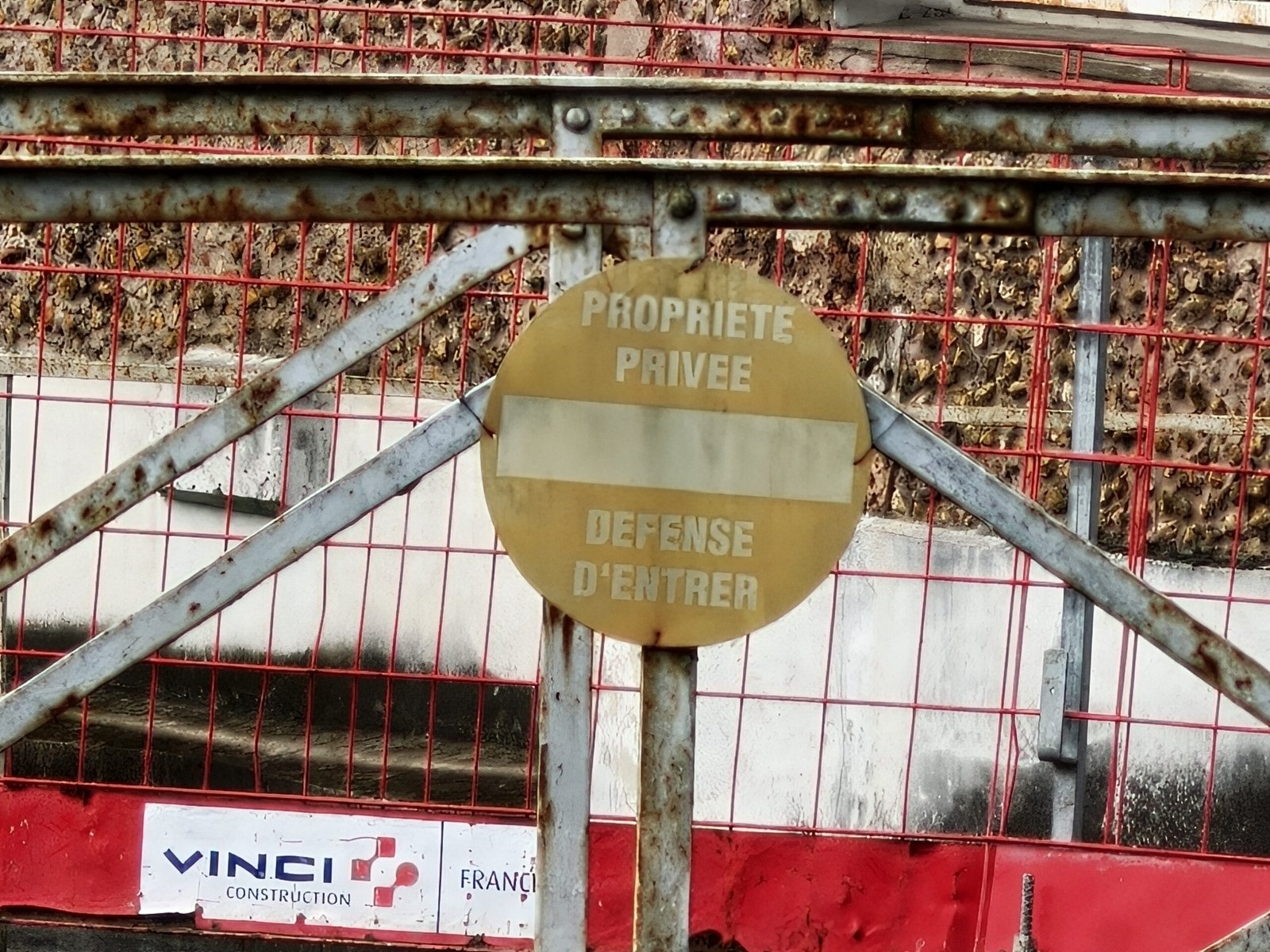 مقارنة بين هاتف OnePlus 15 وهاتف OPPO Find X9 Pro: كيف تختار أفضل هاتف ذكي عالي المواصفات؟ 18 img20251024150915 copie 2 scaled