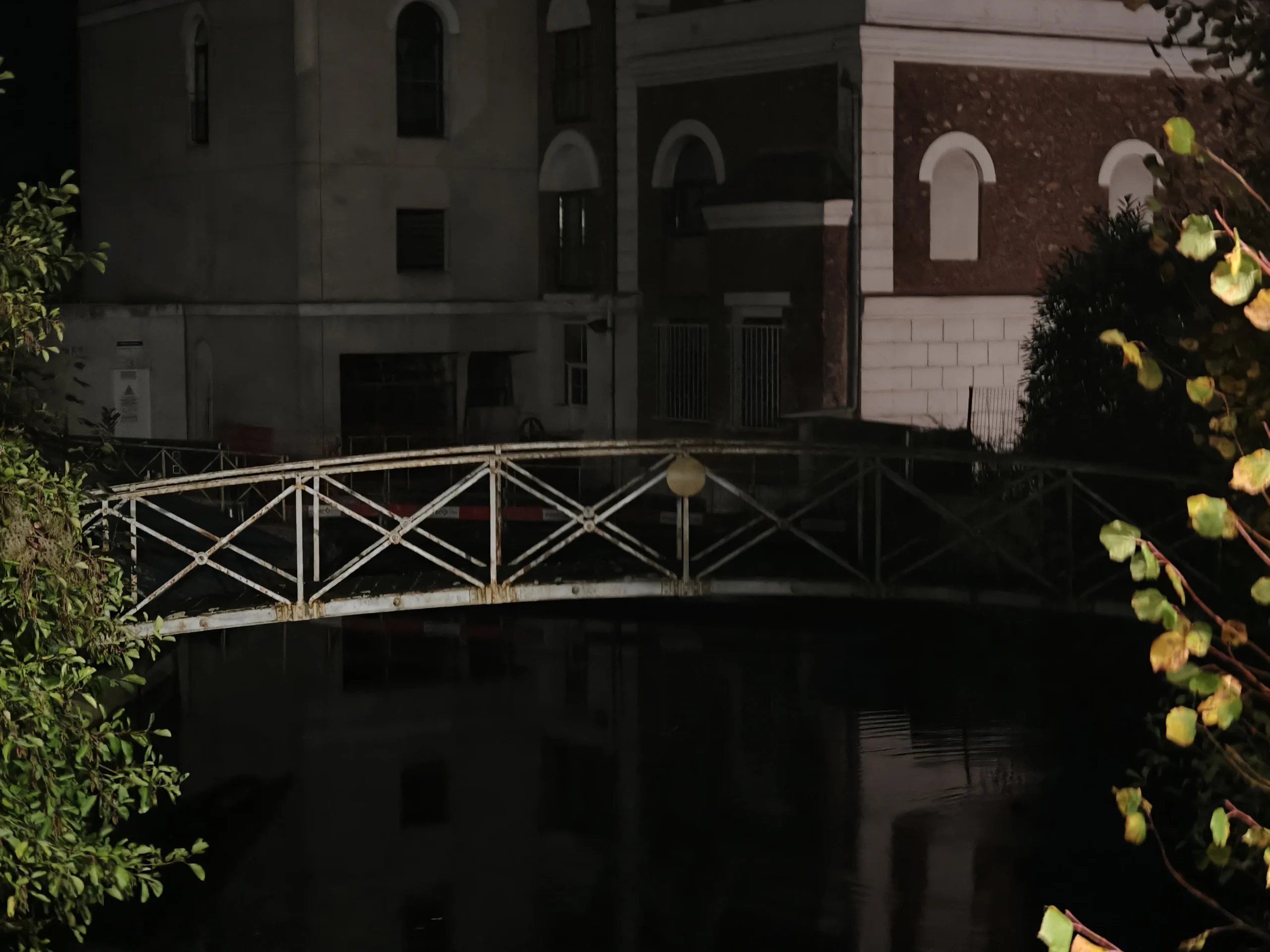 مراجعة هاتف Oppo Find X9 Pro: مصور بارع يفتقر إلى بريق معين 73 img20251026020456 copie 1 scaled