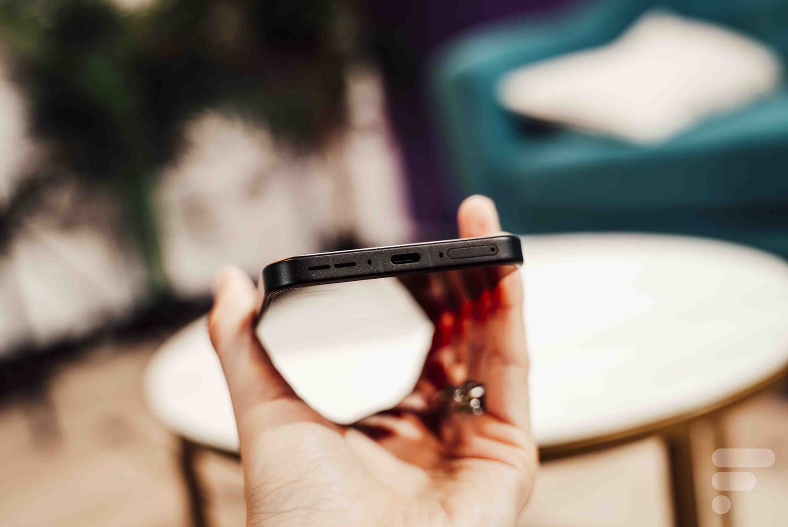 مقارنة بين هاتف OnePlus 15 وهاتف OPPO Find X9 Pro: كيف تختار أفضل هاتف ذكي عالي المواصفات؟ 23 oneplus 15 16 scaled