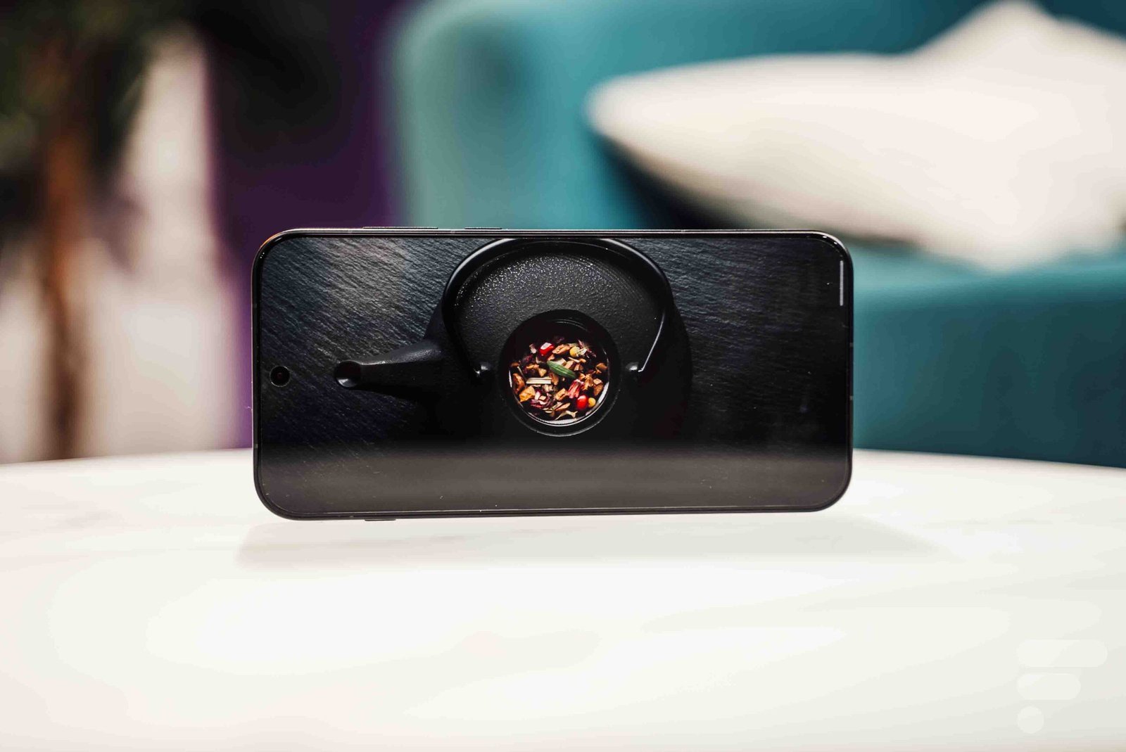 مقارنة بين هاتف OnePlus 15 وهاتف OPPO Find X9 Pro: كيف تختار أفضل هاتف ذكي عالي المواصفات؟ 4 oneplus 15 17 scaled