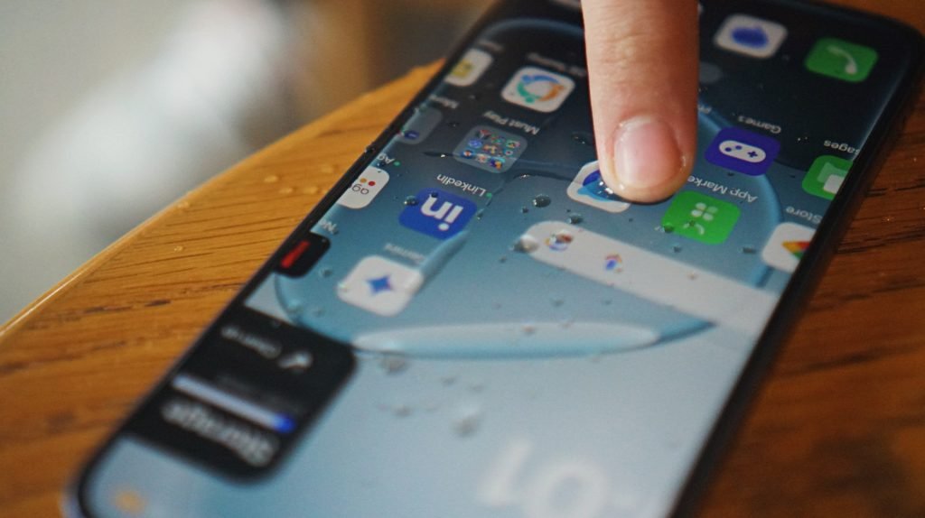 سعر أوبو A6 برو - مواصفات Oppo A6 Pro 11 oppo a6 pro review gadgetmatch 20251113 11 1024x574 1