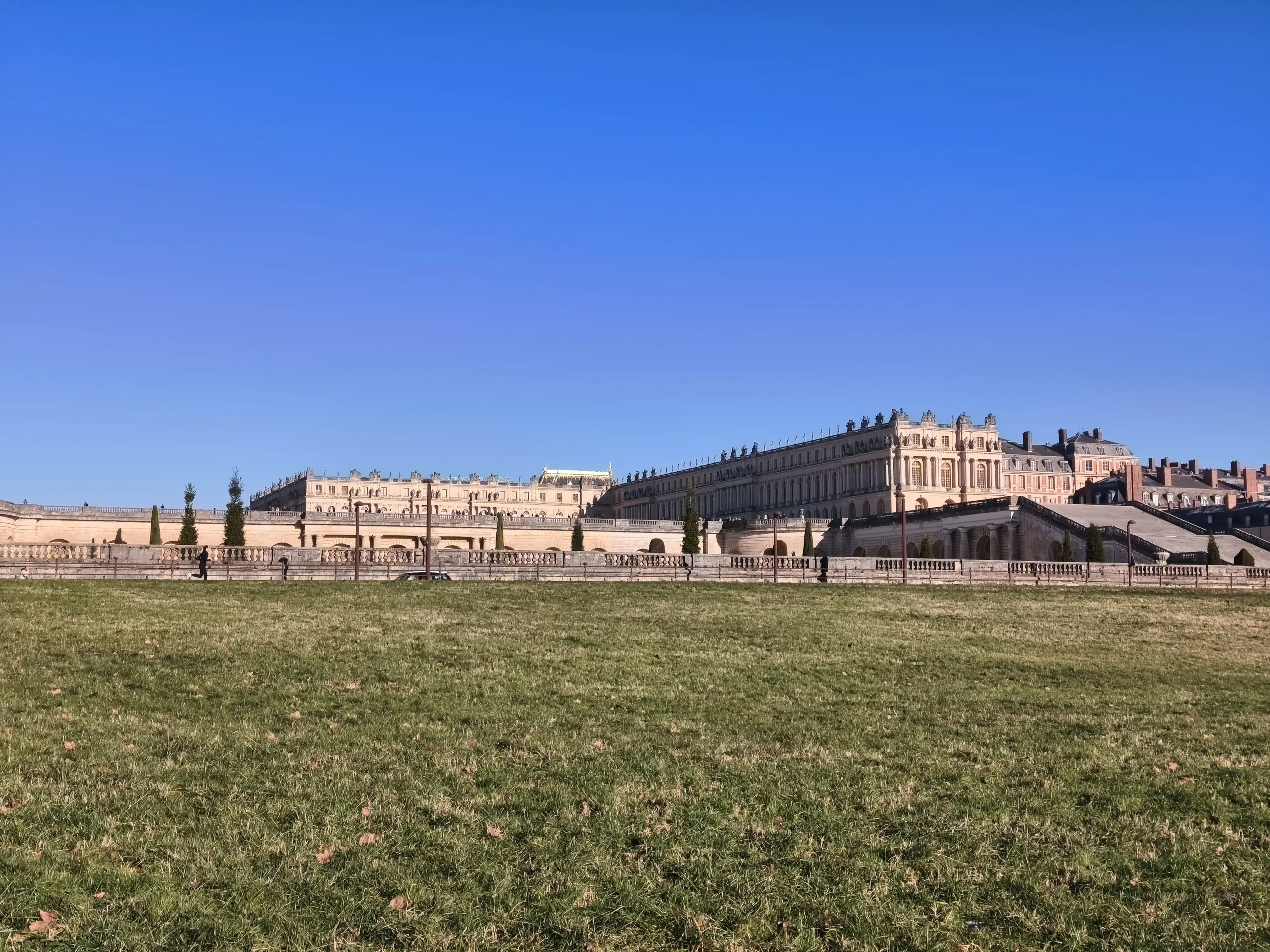 سعر REDMI Note 15 Pro+ 5G - مواصفات ريدمي نوت 15 برو+ 5G 48 xiaomi redmi note 15 pro zoom 2x 7 scaled