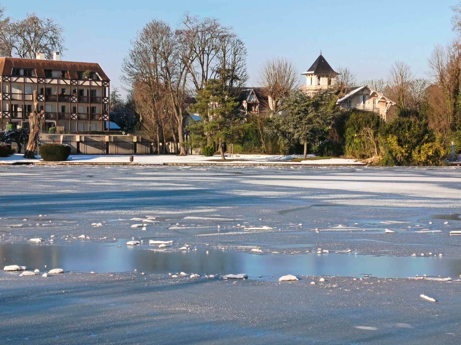 سعر REDMI Note 15 Pro+ 5G - مواصفات ريدمي نوت 15 برو+ 5G 52 xiaomi redmi note 15 pro zoom 4x 1 1 scaled