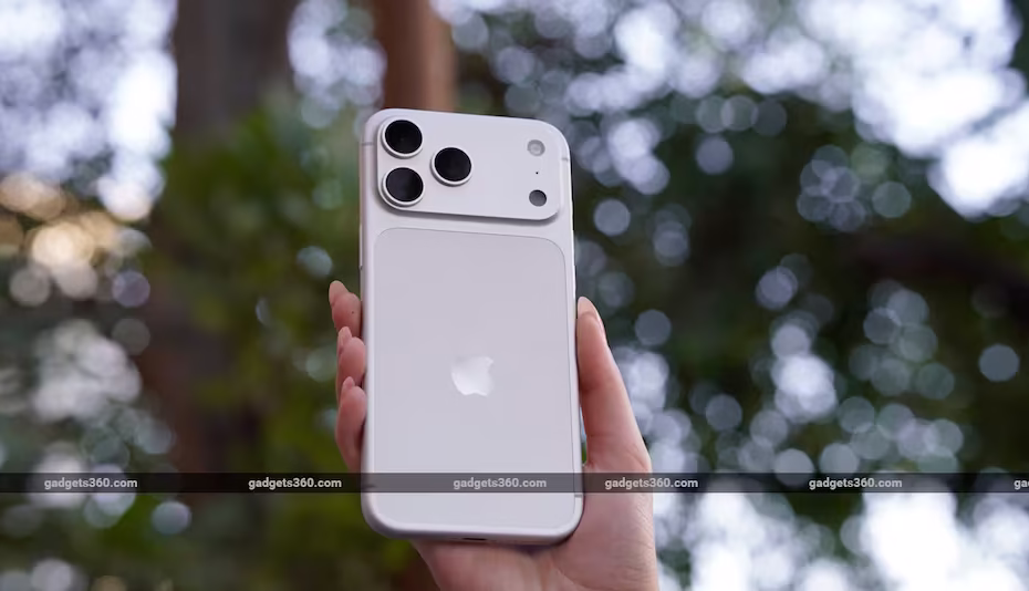 آيفون 18 برو وآيفون 18 برو ماكس سيتميزان بشريحة A20 برو 14 iphone 17 pro max review1 1759220969232